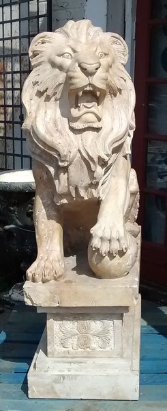 15E01100 PAIR OF LARGE CARVED TAVERTINE LIONS (1).jpg 15E01100 PAIR OF LARGE CARVED TAVERTINE LIONS (1).jpg