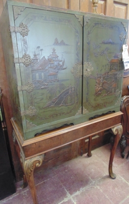 12K18008 1920\'S CHINOISERE 

CABINET  $695.00